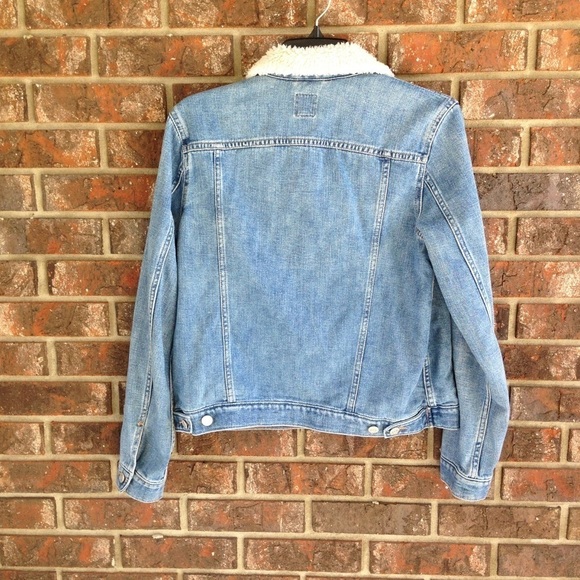 Gap Denim Jacket Size Medium - Picture 3 of 7